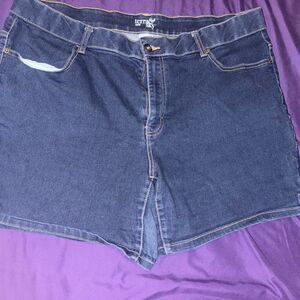 Terra-sky Women's Navy and Blue Shorts